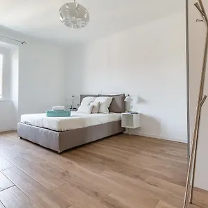 Alessia's Flat - Sarpi 3 Milano